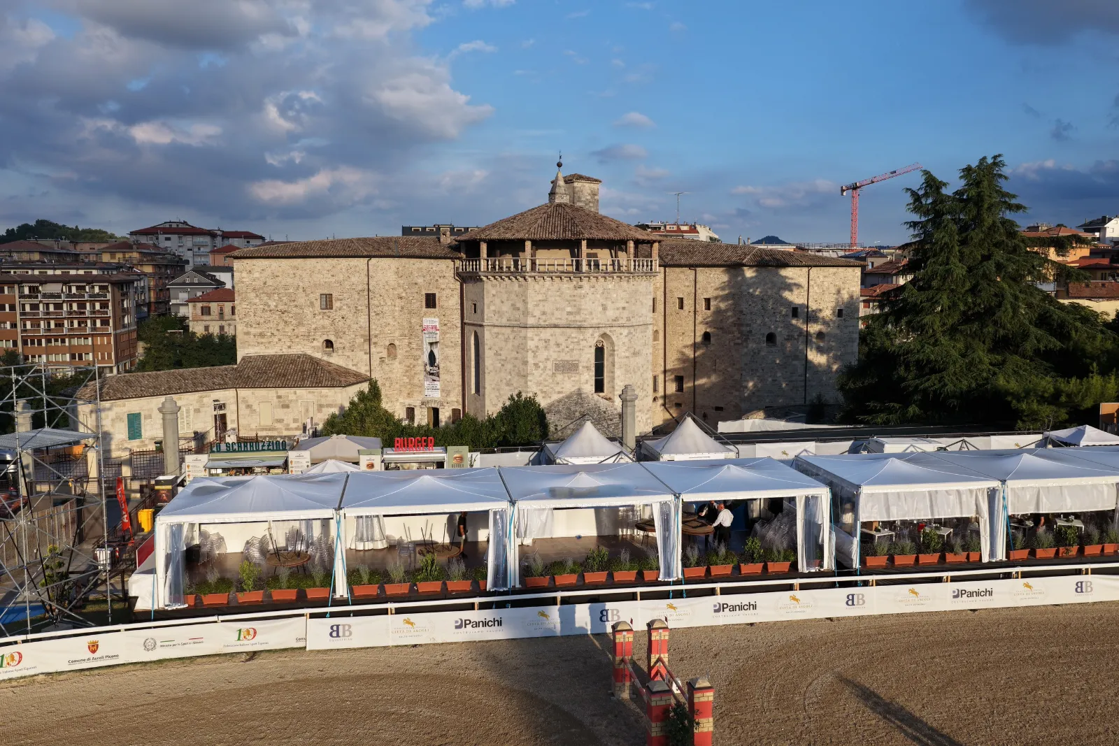 Il Forte Malatesta accanto all'area hospitality